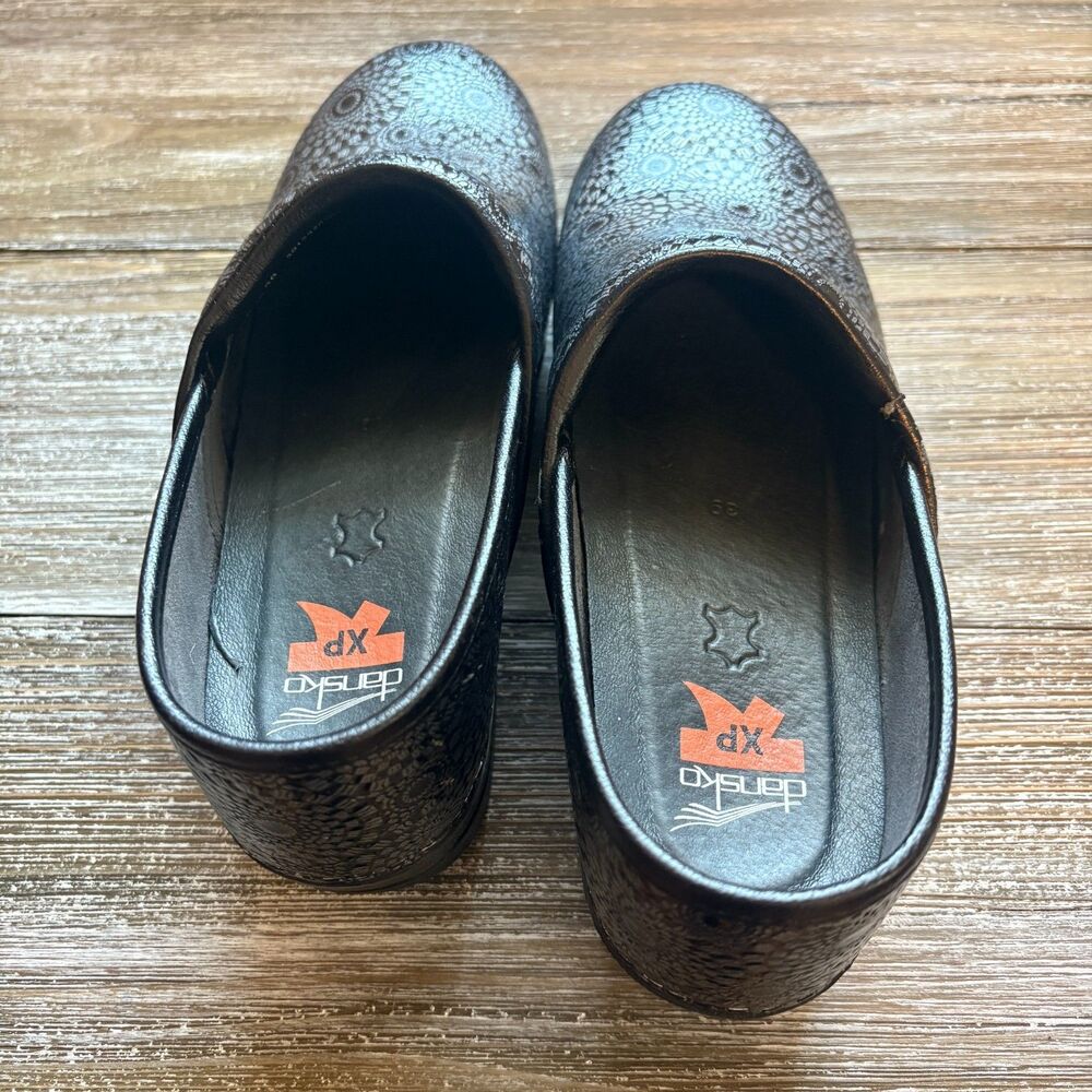 Dansko Women's XP Professional Clog Size 39 Black Gray Medallion Print Comfort - Picture 5 of 6